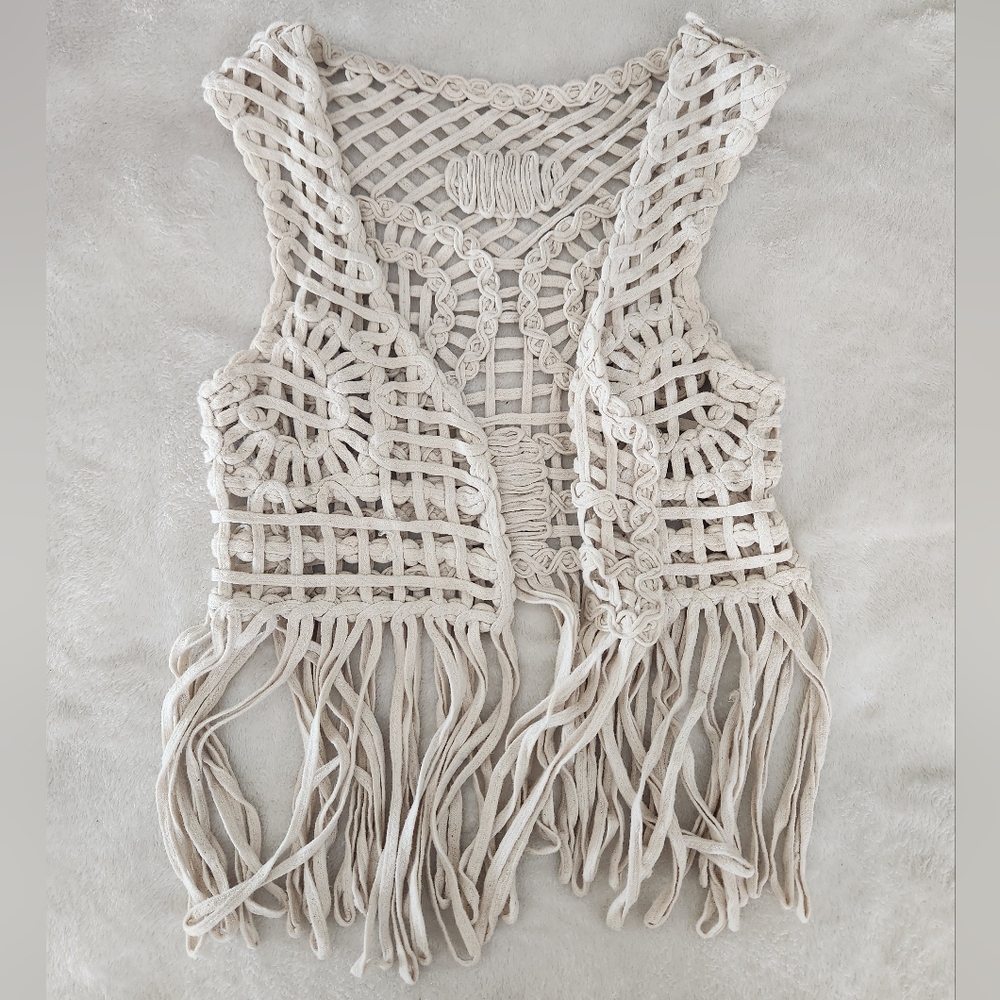 Crochet Fringe Vest - Picture 2 of 2